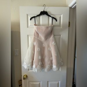 Beautiful pink and white dress!